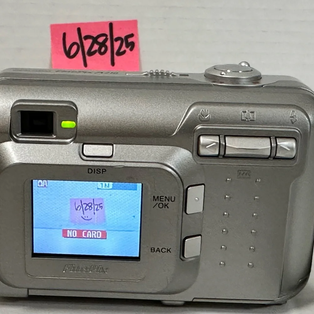 Fujifilm Olympus Stylus 760 Digital Camera (2007) TESTED & WORKING
